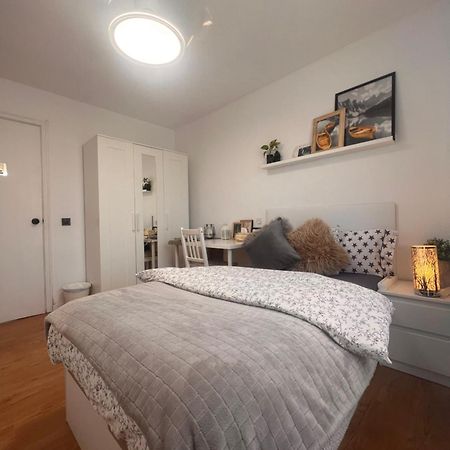 Habitacion En Madrid Kültér fotó