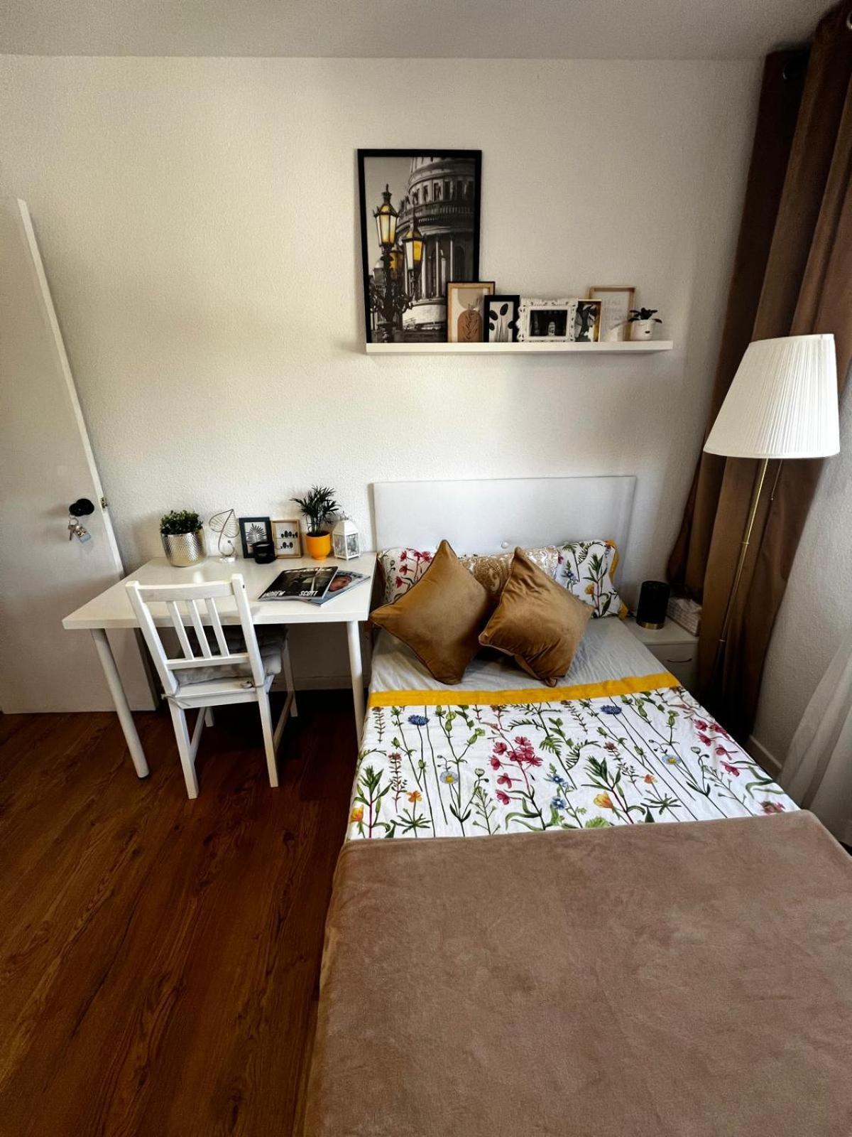 Habitacion En Madrid Kültér fotó